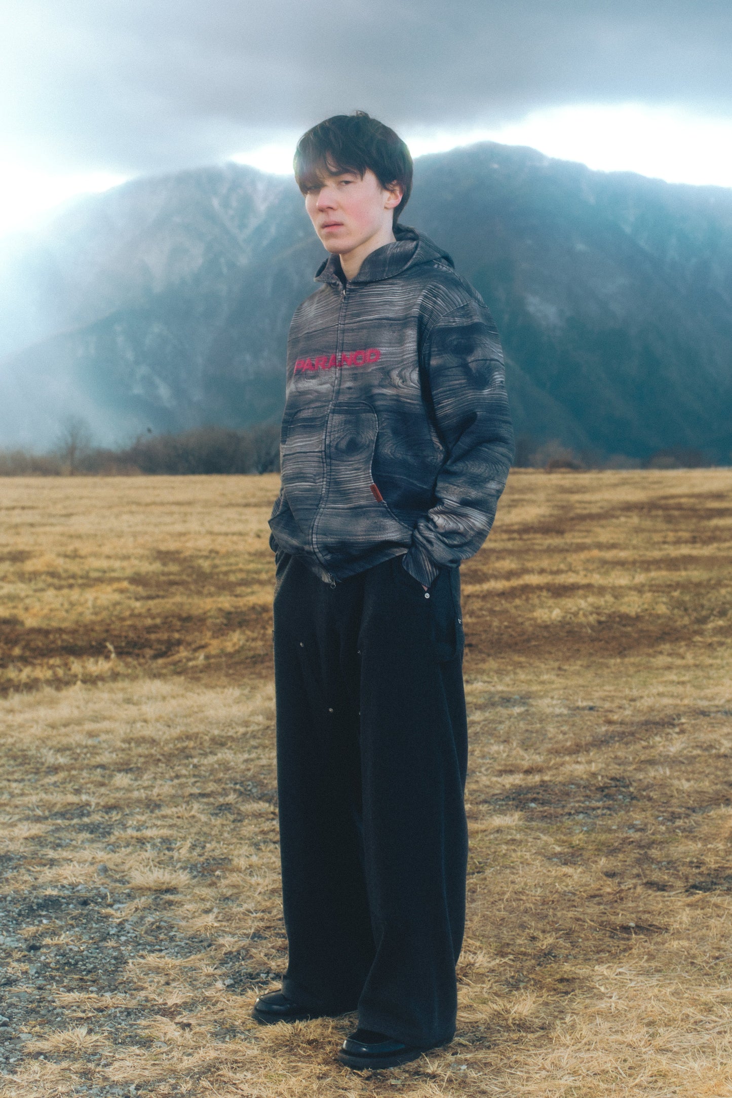 GRAIN ZIP HOODIE