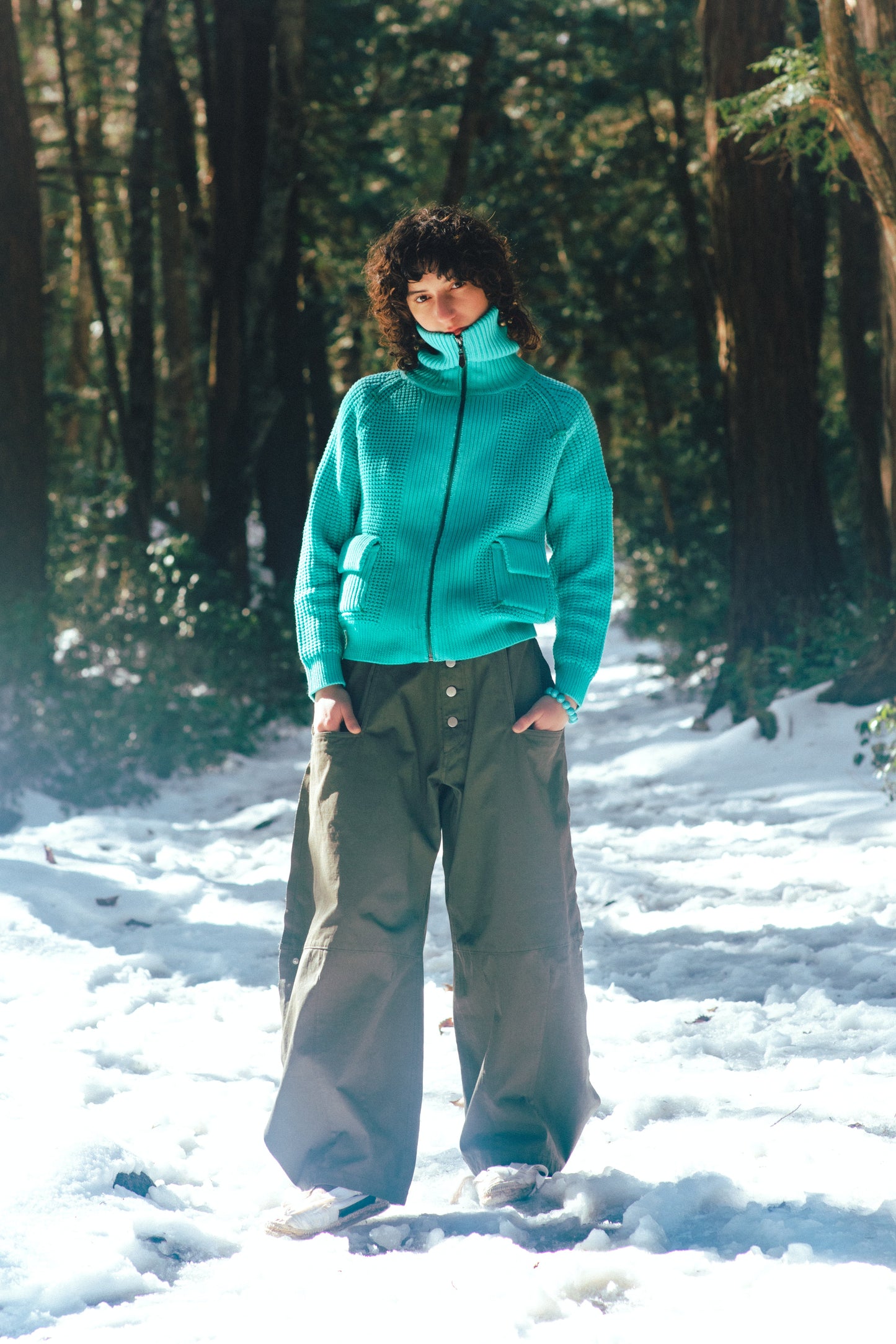 BIG COLLAR GRADATION ZIP KNIT