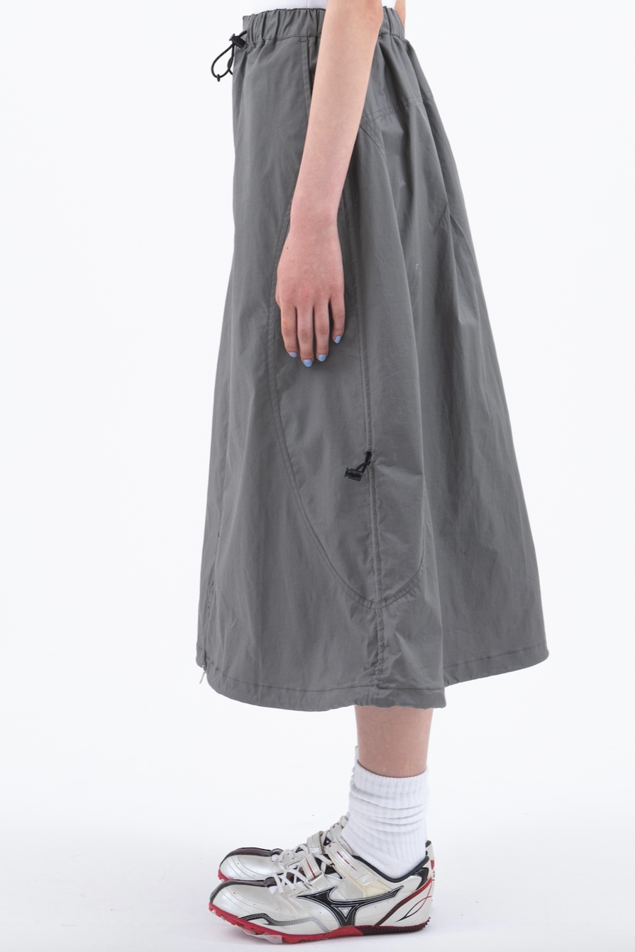 "MOVIMENTO" Nylon Skirt