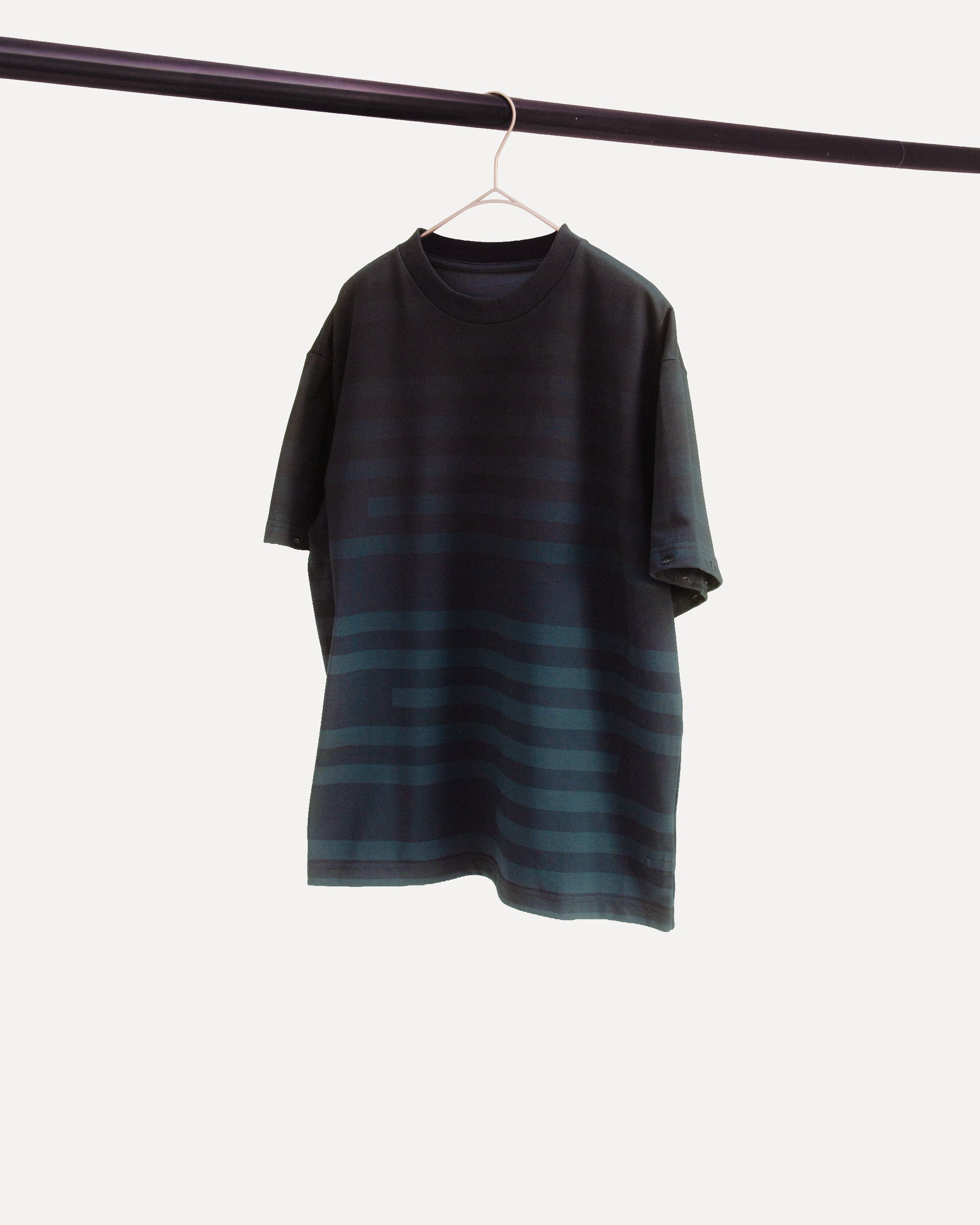 "horizontal stripe" reversible long sleeve t-shirt