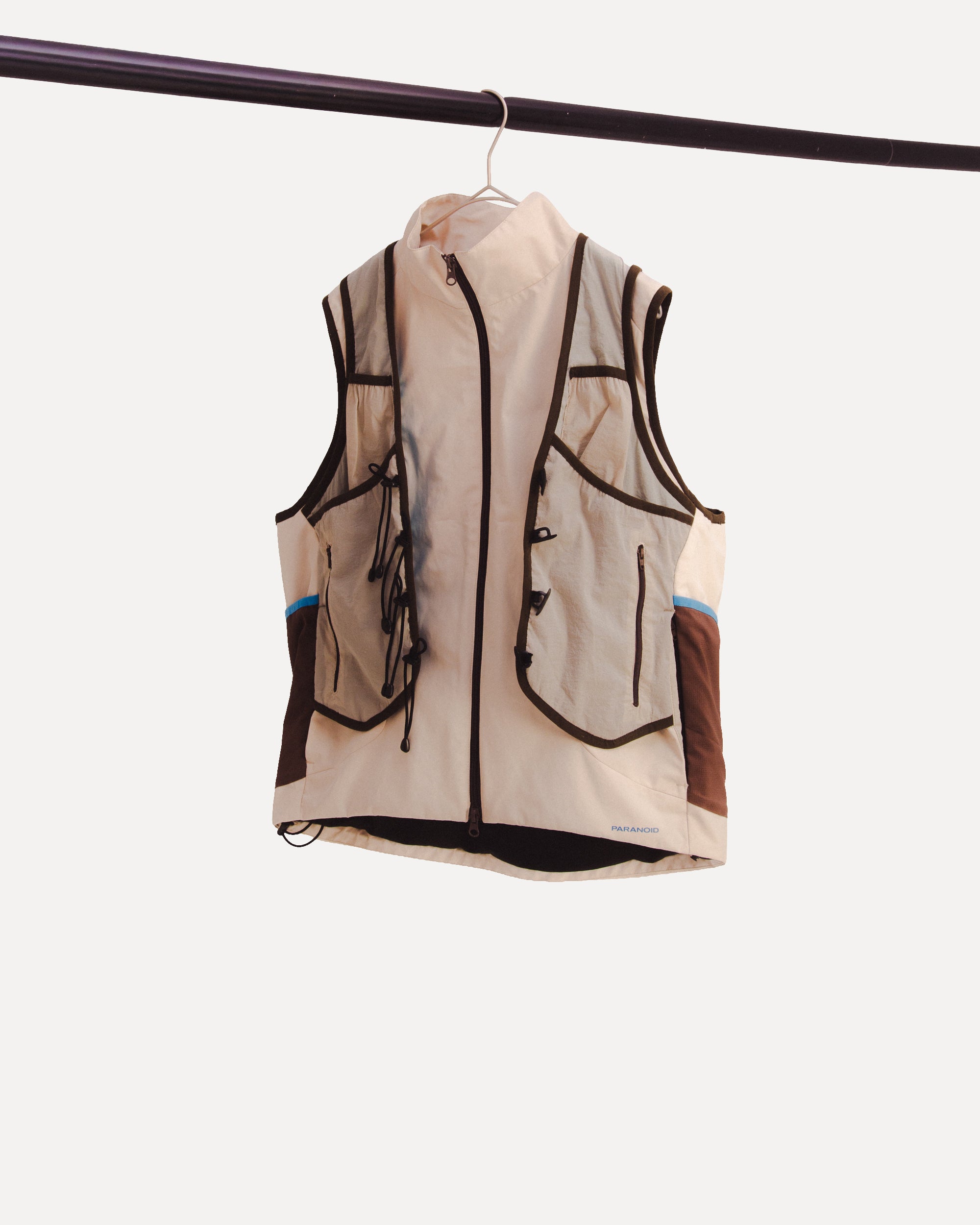 "multi pocket layered" vest