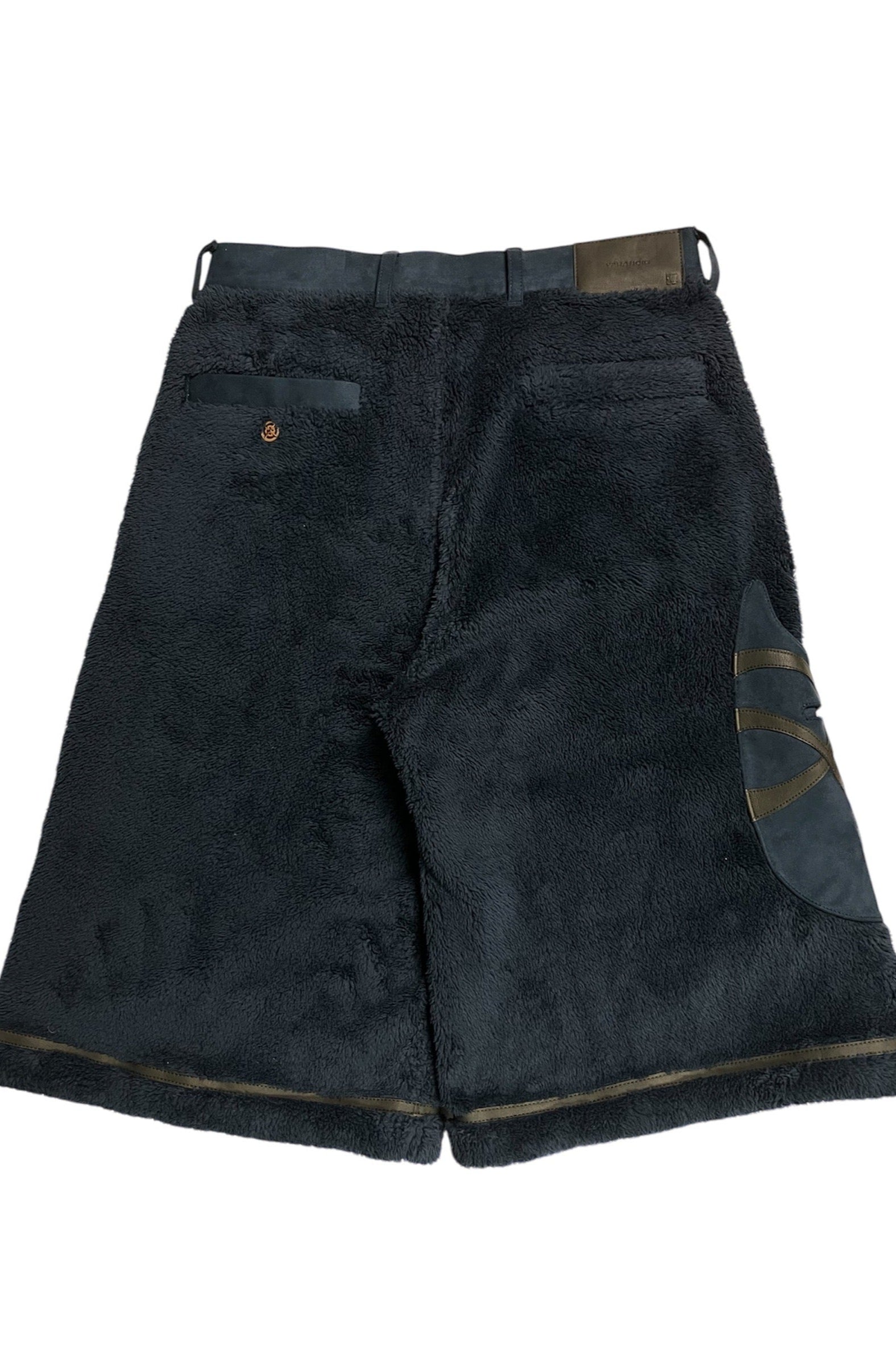 “tomo” boa/suede baggy shorts