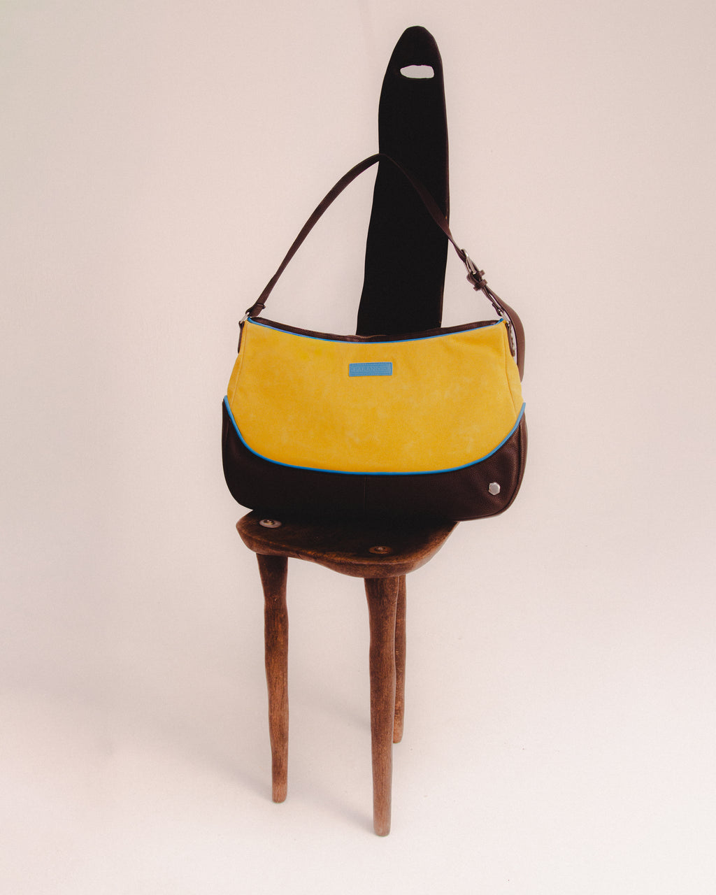 "leather piping" shoulder bag